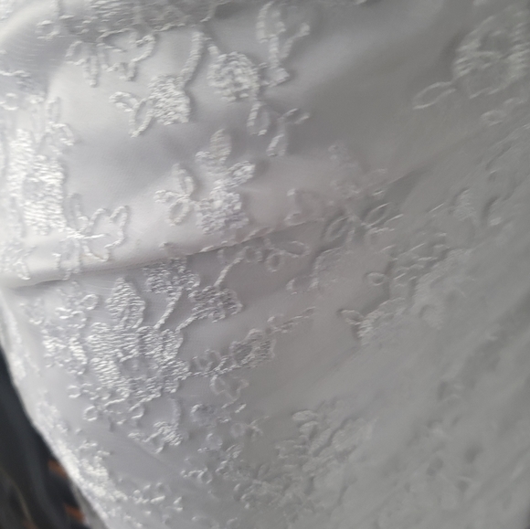 Wedding Dress Size Small Or Xtra small - Picture 6 of 11
